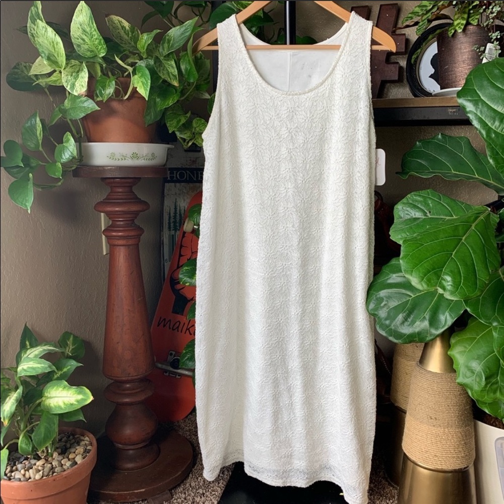 Isabel Maternity by Ingrid & Isabel White Textured Sleeveless Mini Dress